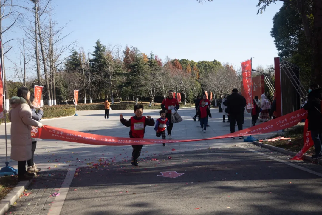 回望2024 启航2025 | 35273股份2025年度战略年会顺利召开